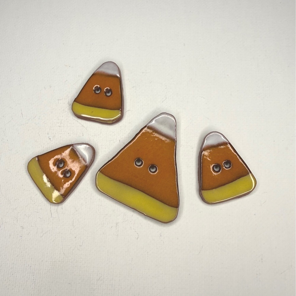 Vtg 1995 Happy Hollow Designs Set of 4 Candy Corn Earthenware Buttons